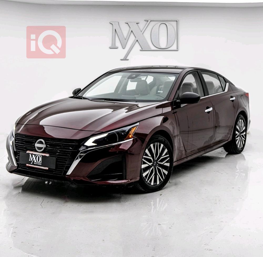 نيسان ألتيما